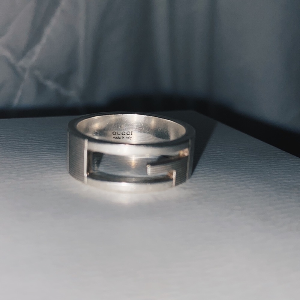 Gucci ring size 10